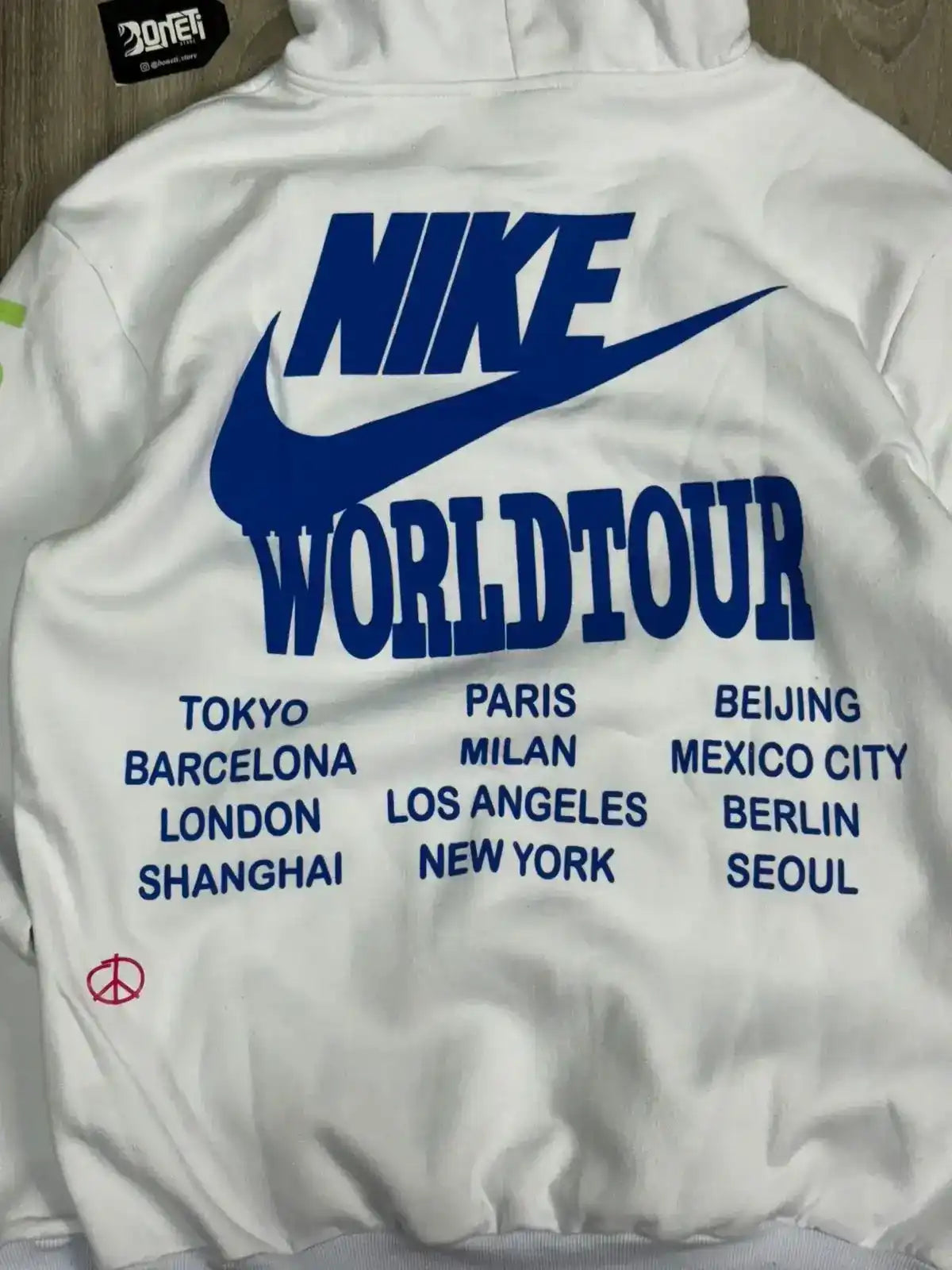 MOLETOM CANGURU NK WORLD TOUR - BRANCO