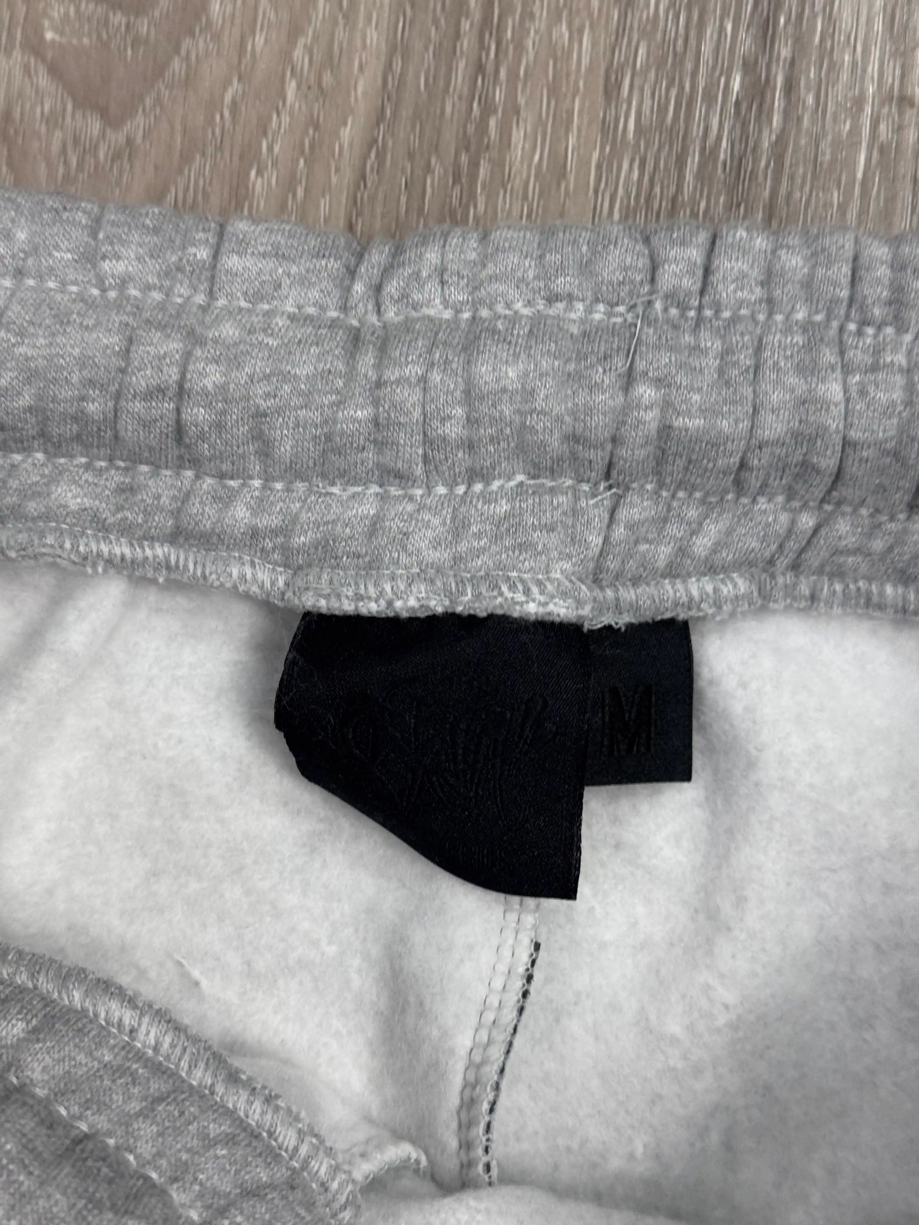 CONJUNTO SYNA WORLD - GREY