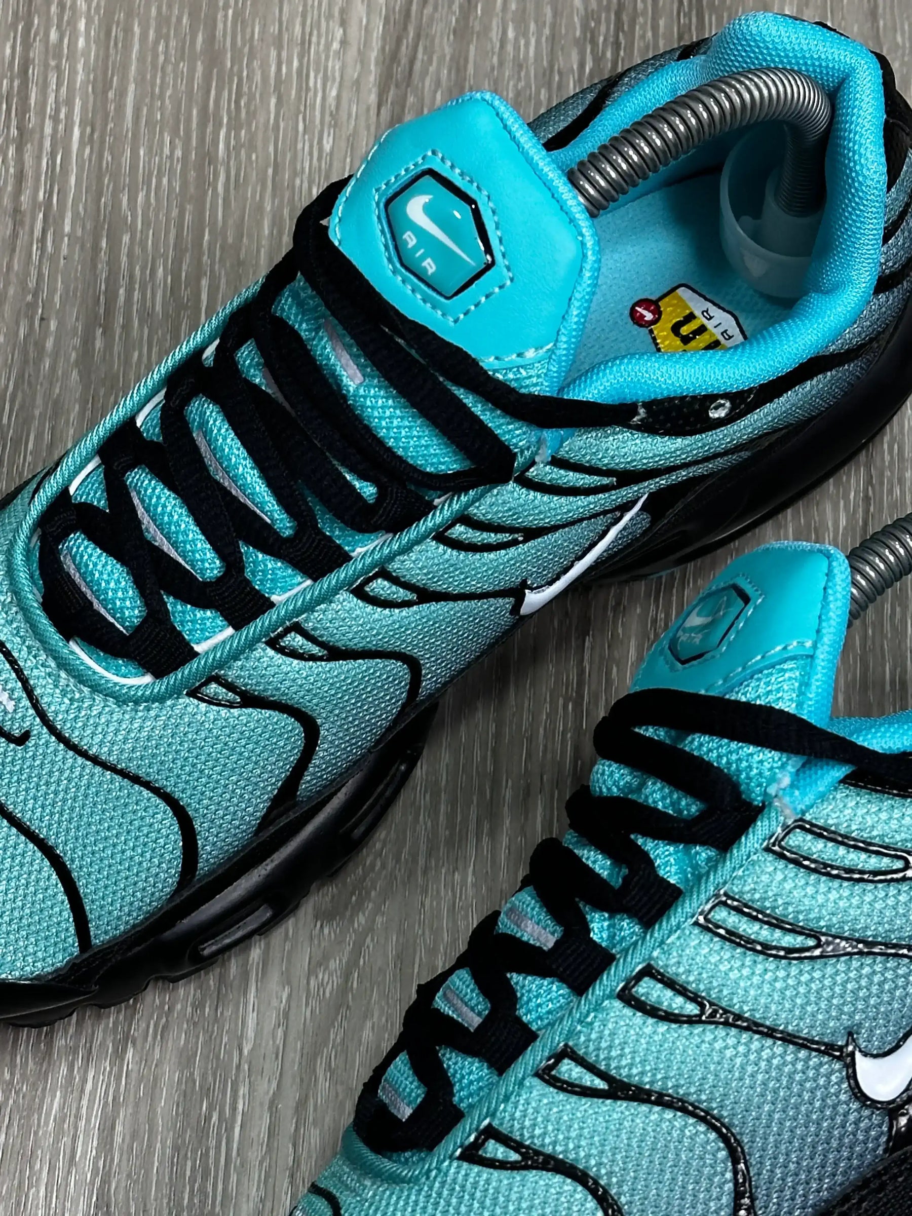 TÊNIS NK AIR MAX PLUS TN - TIFFANY