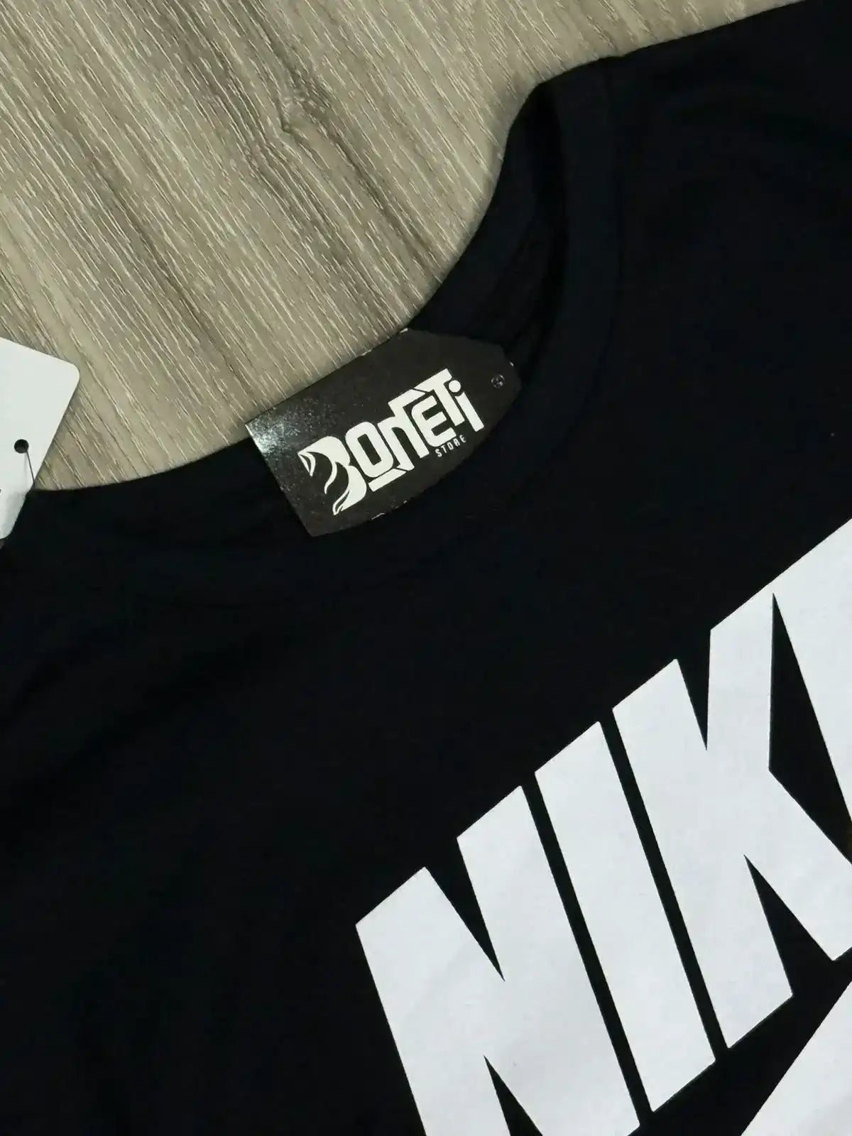 CAMISETA NK WORLD TOUR 2.0 - PRETA