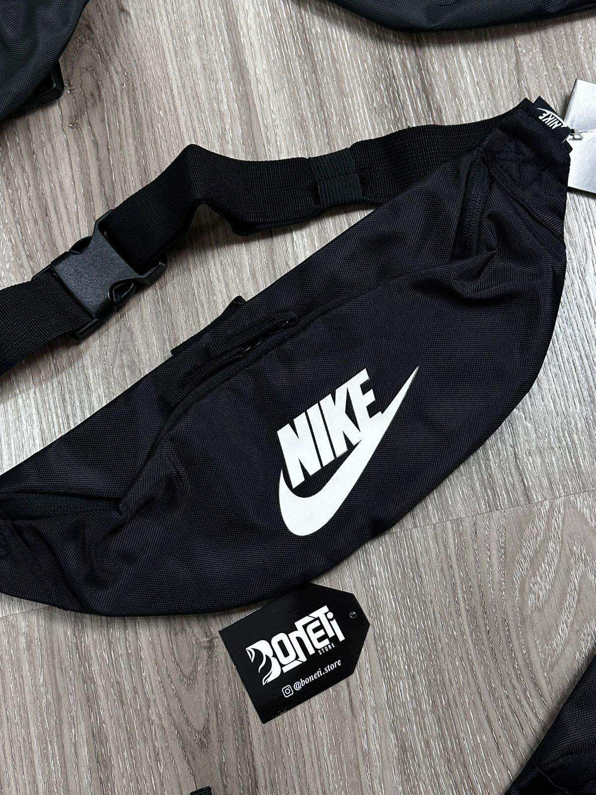 POCHETE NK HERITAGE PRETO