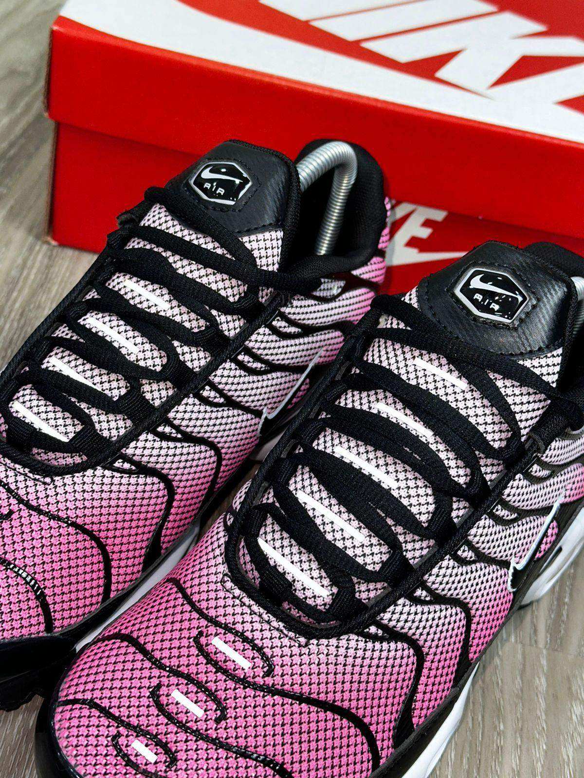 TÊNIS NK AIR MAX PLUS TN SUNSET PULSE