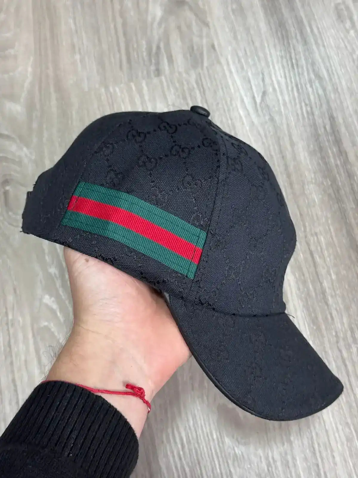 BONÉ GC MONOGRAMADO FAIXA - PRETO