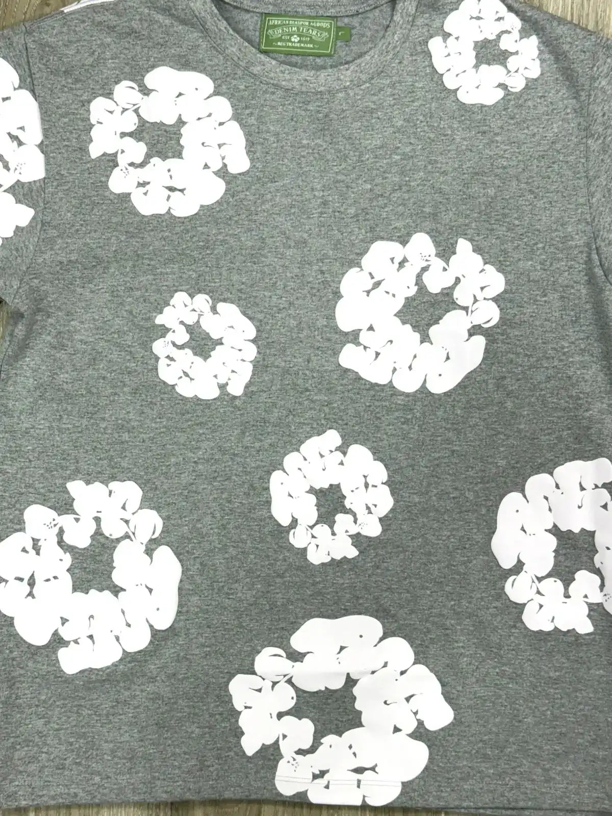 CAMISETA DENIM TEARS - CINZA