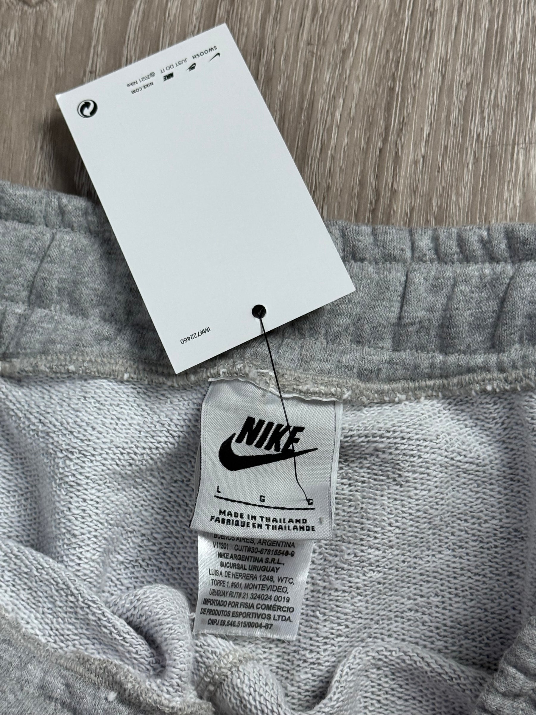 SHORTS MOLETOM NK BIG SWOOSH - CINZA