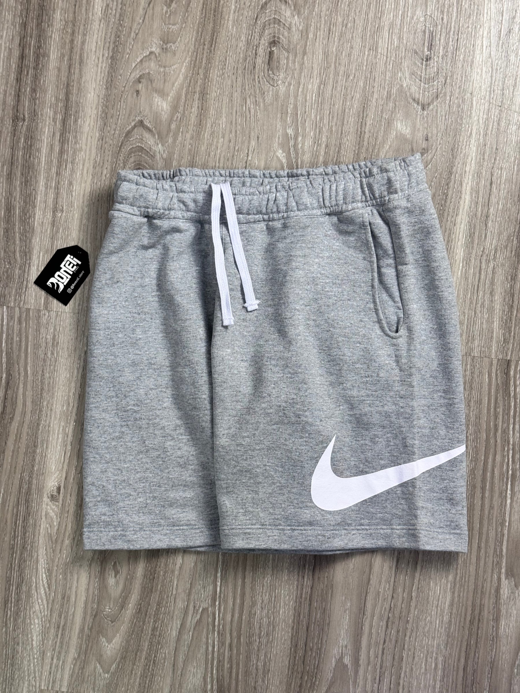 SHORTS MOLETOM NK BIG SWOOSH - CINZA