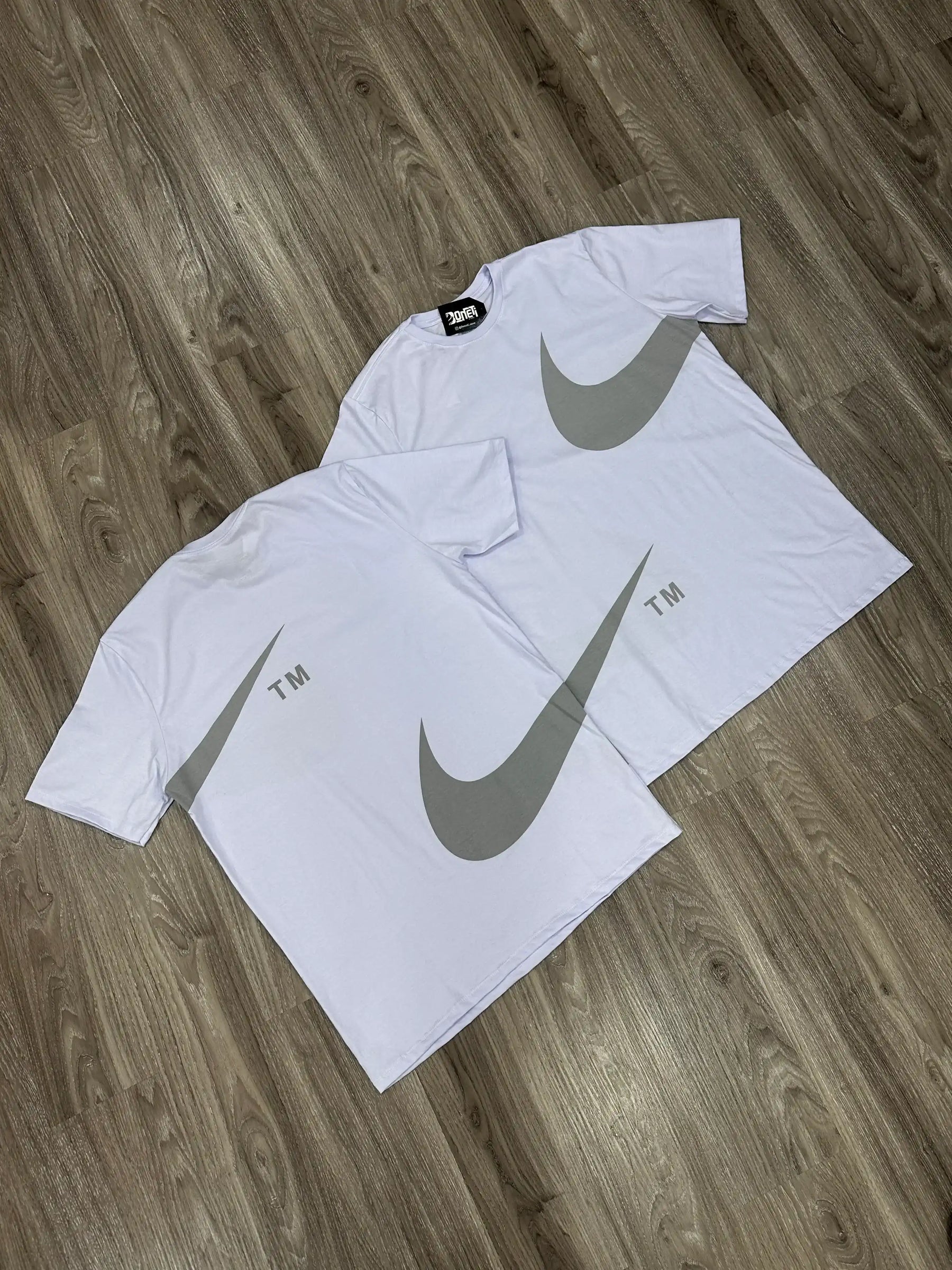 CAMISETA NK BIG SWOOSH CINZA TM - BRANCA