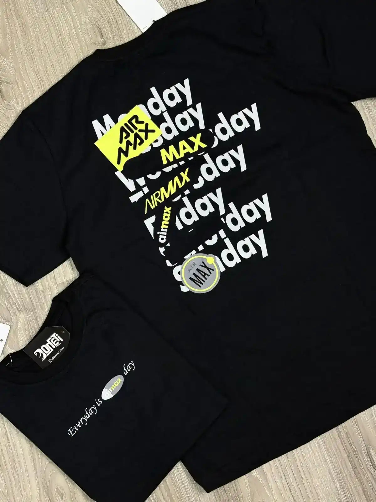 CAMISETA NK AIRMAX DAY - PRETA