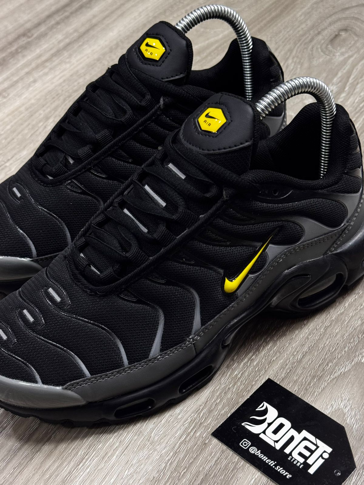 TÊNIS NK AIR MAX PLUS TN - BATMAN