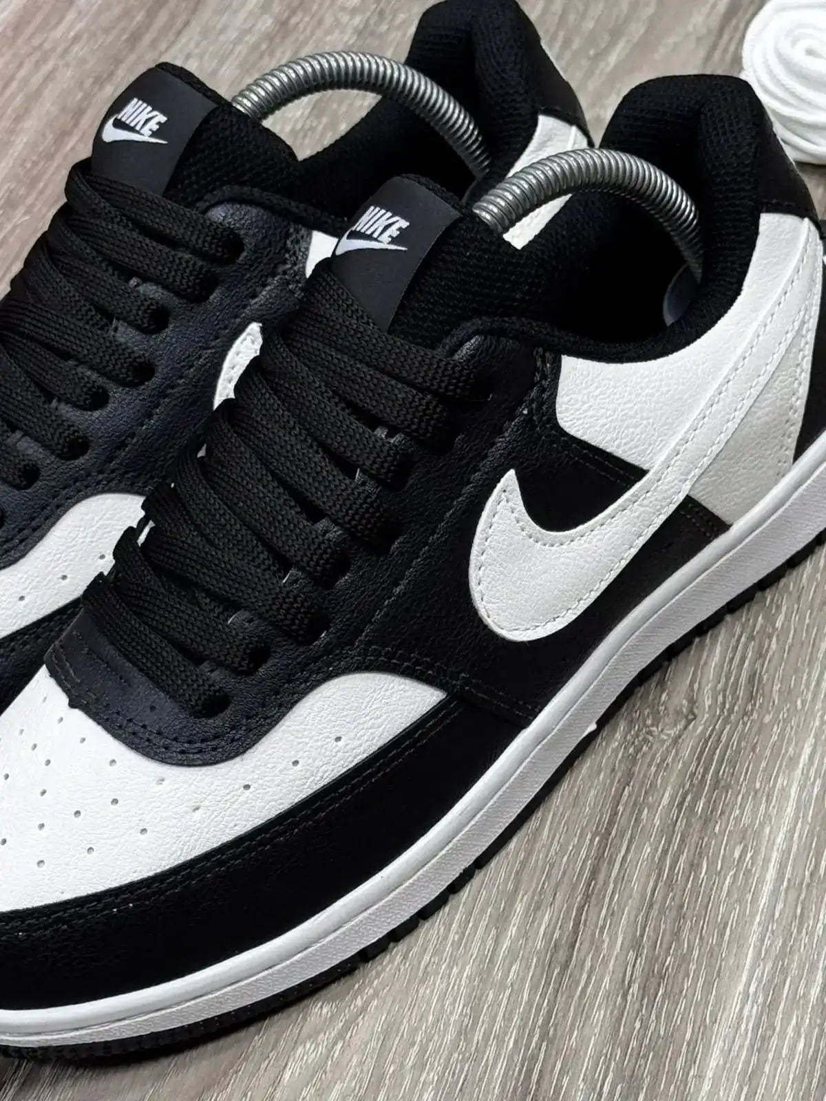 TÊNIS NK COURT VISION LOW - BLACK WHITE