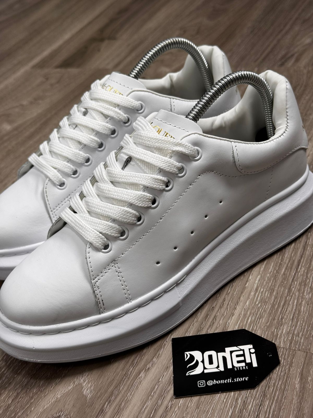 TÊNIS MCQUEEN COURO - BRANCO