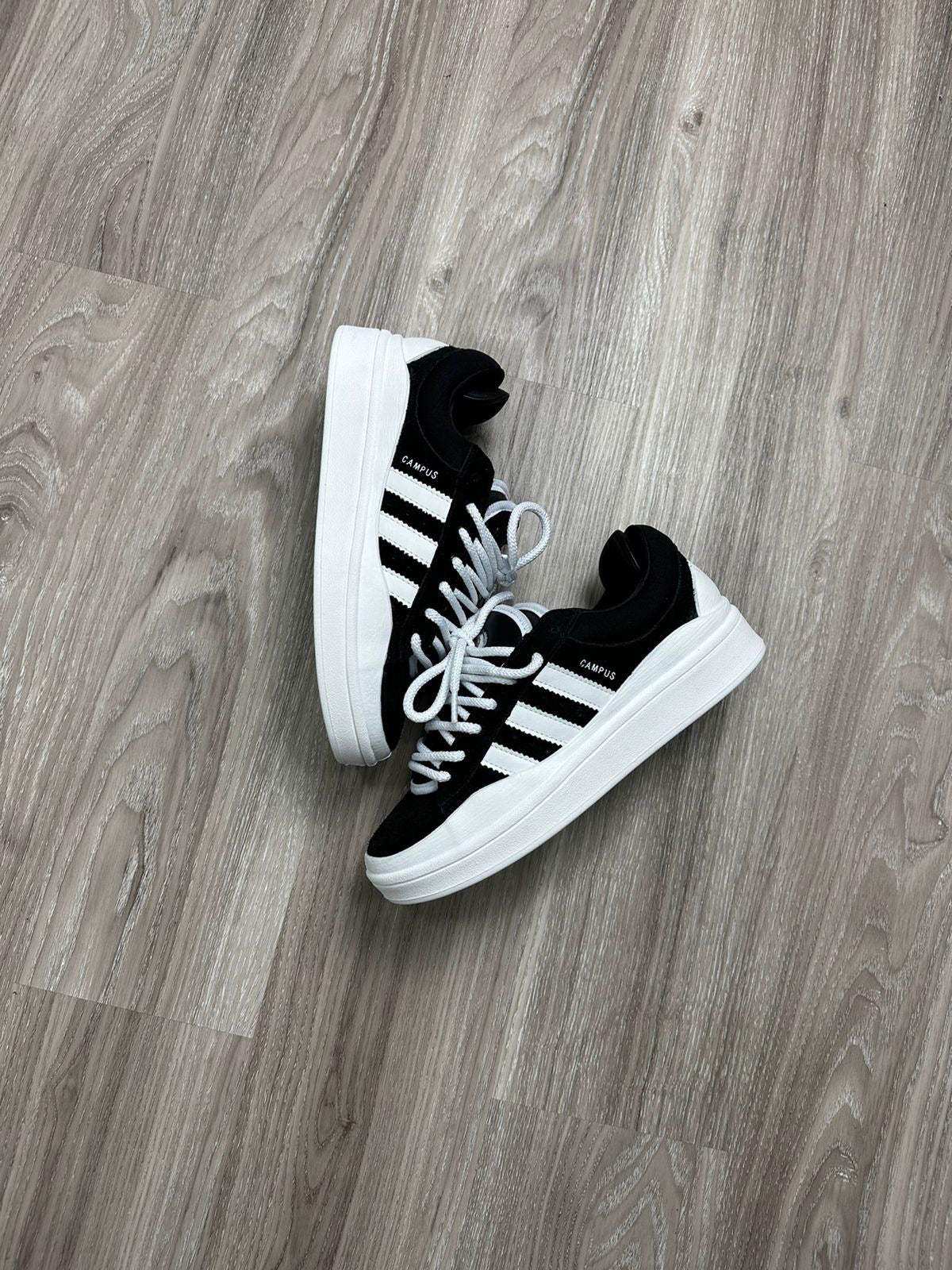 TÊNIS ADD CAMPUS X BADBUNNY - PRETO/BRANCO