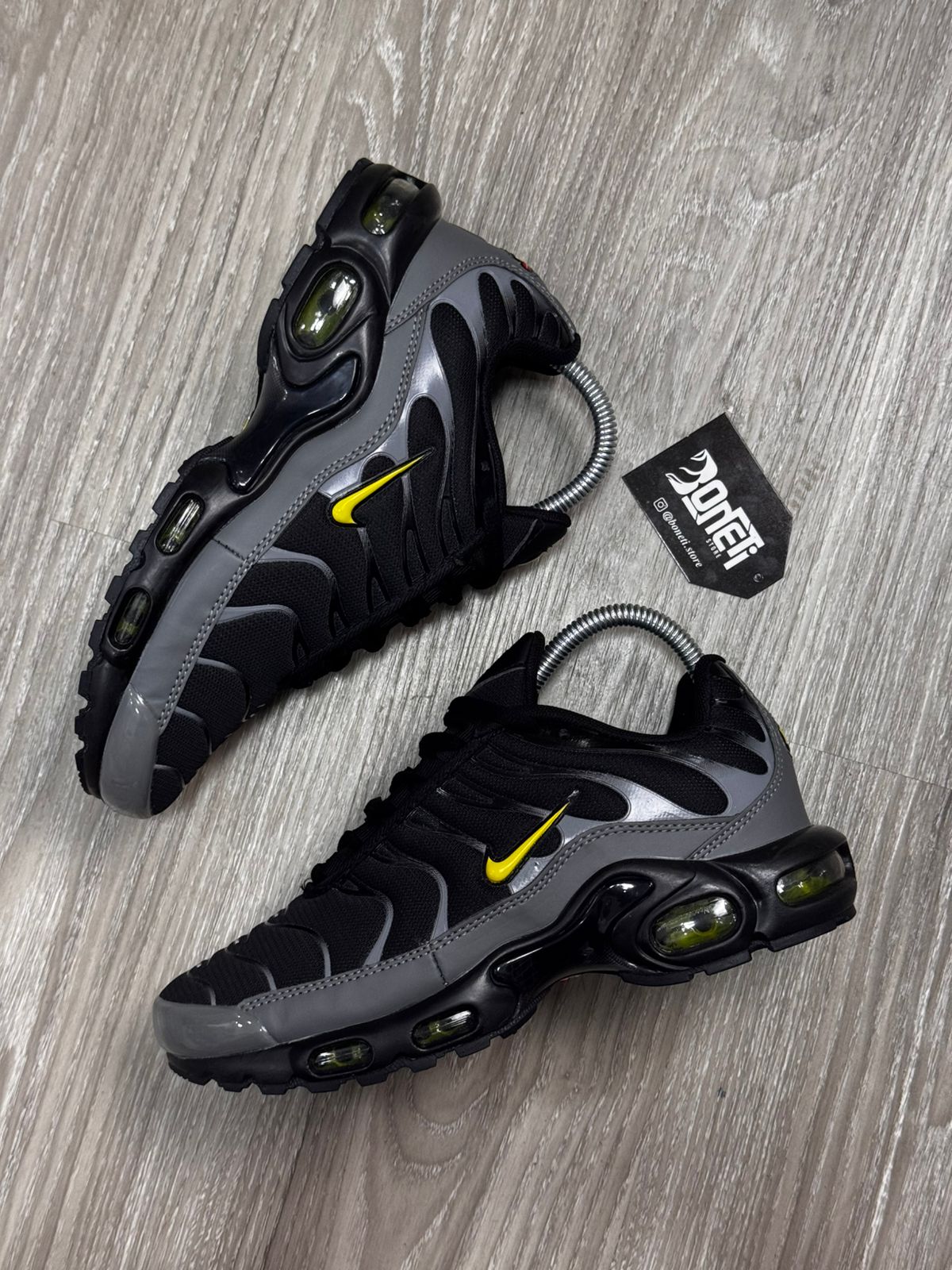 TÊNIS NK AIR MAX PLUS TN - BATMAN