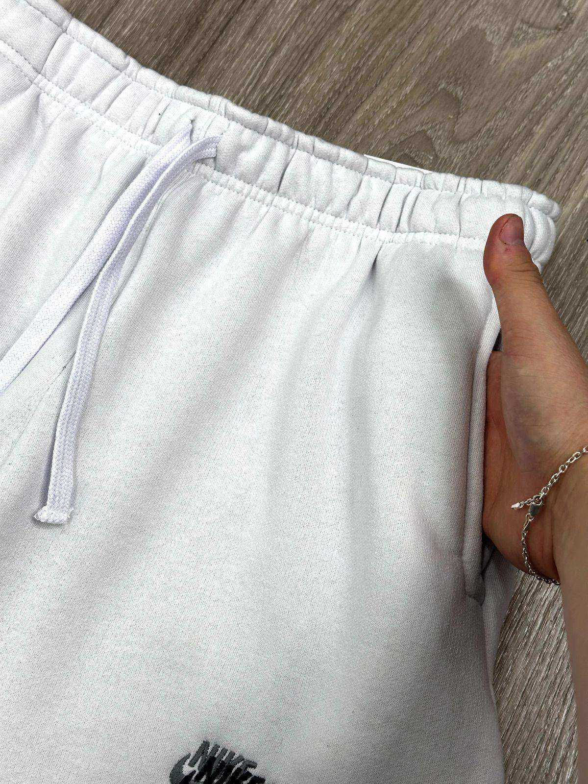 SHORTS MOLETOM NK MULTI SWOOSH - GELO