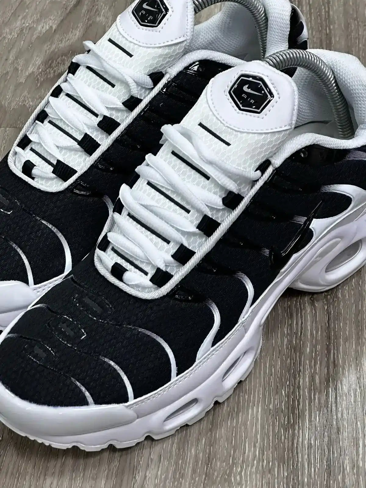 TÊNIS NK AIR MAX PLUS TN - KILLER WHALE