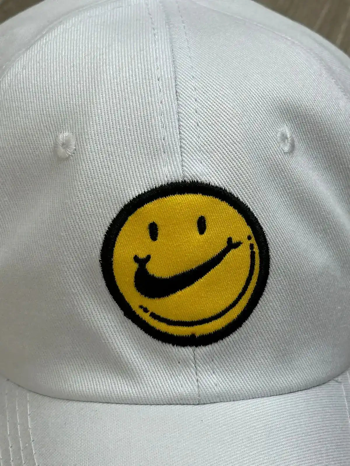 BONÉ NK SMILE - BRANCO/AMARELO
