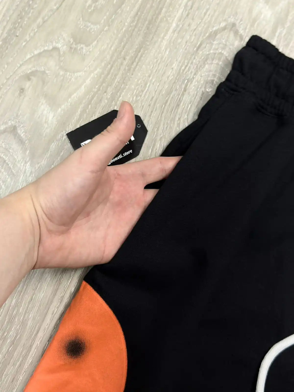 SHORTS MOLETOM NK WORLD TOUR - PRETO