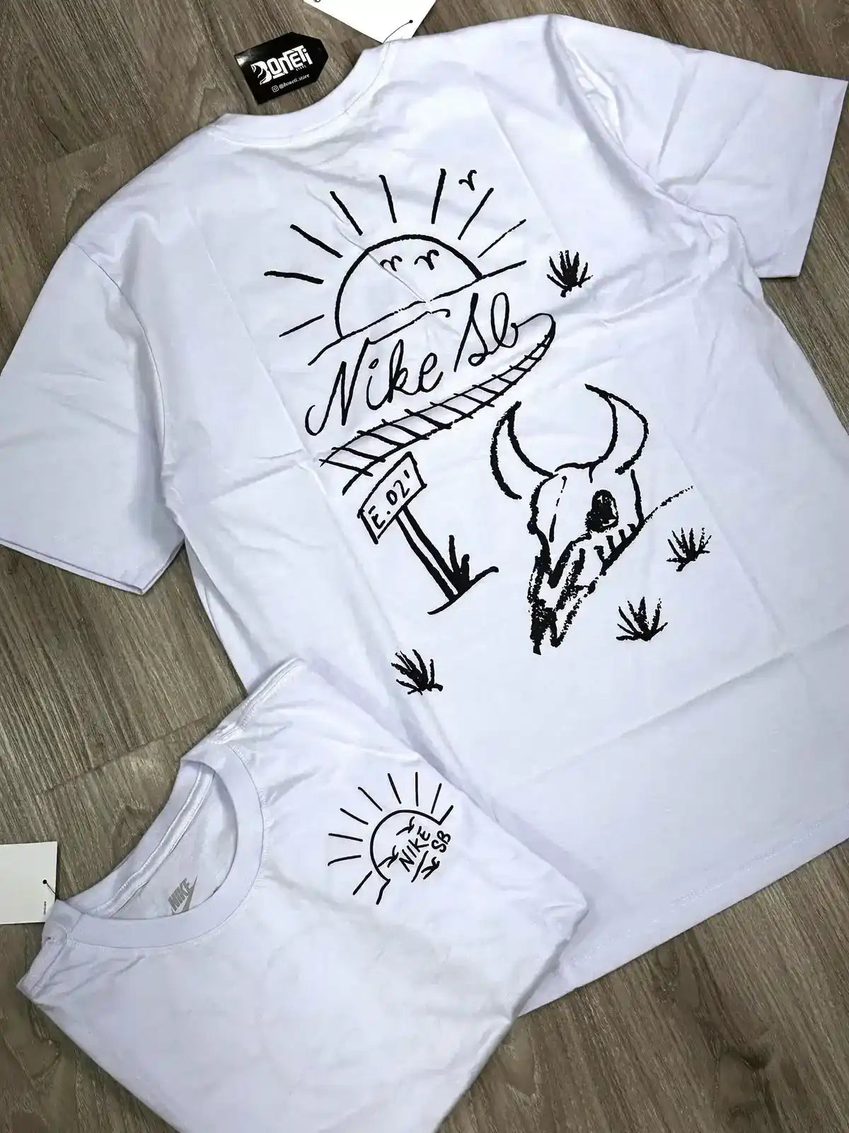 CAMISETA NK SB SUNSET - BRANCA