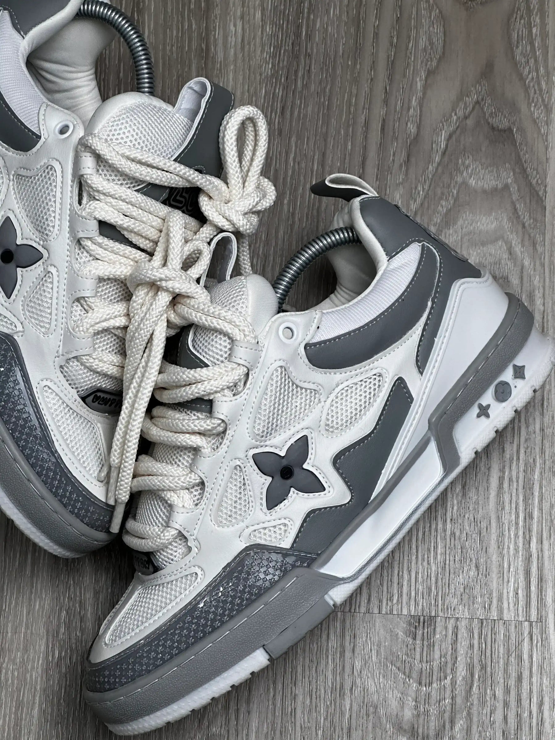 TÊNIS LV SKT - CINZA