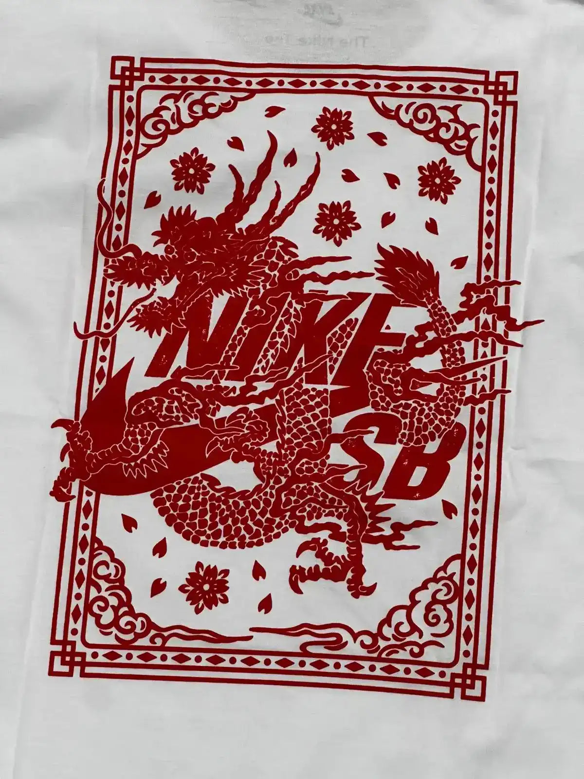 CAMISETA NK SB DRAGON