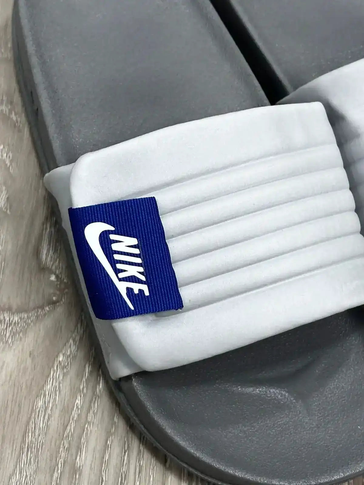 CHINELO SLIDE NK OFFCOURT - CINZA