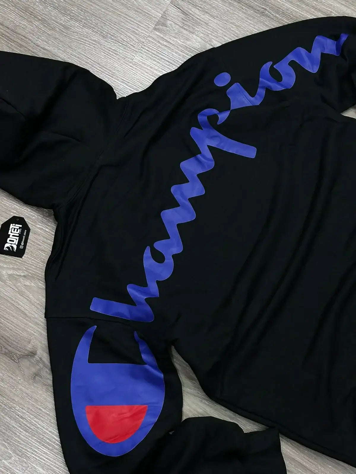 MOLETOM CANGURU CHAMPION BIG LOGO - PRETO