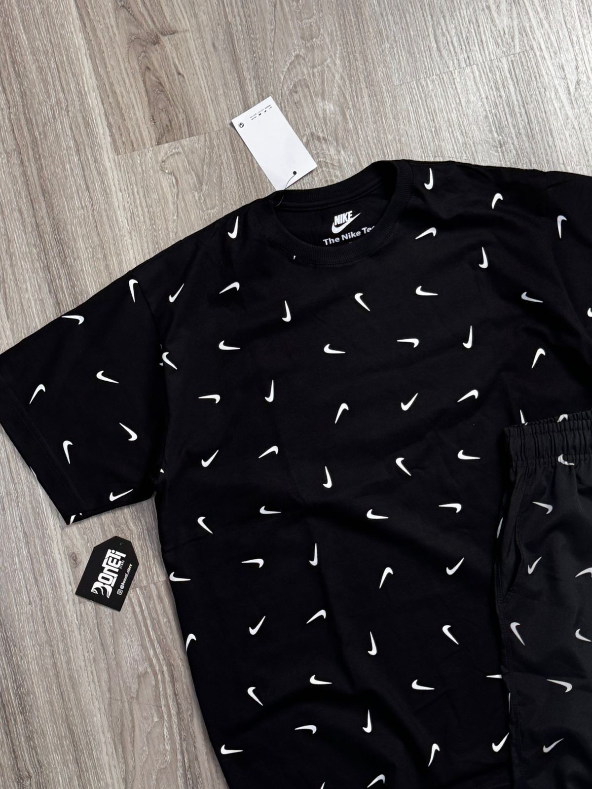 CONJUNTO NK SUMMER RAIN SWOOSH - PRETO