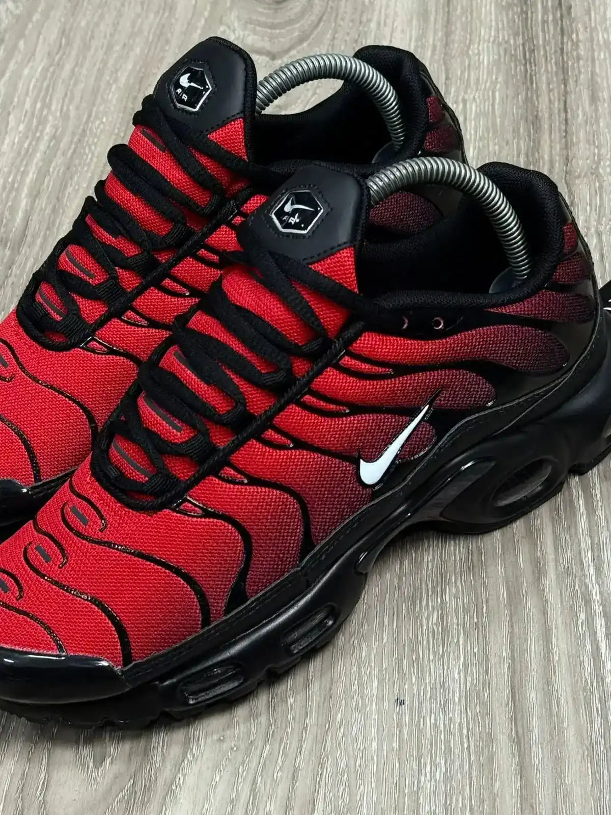 TÊNIS NK AIR MAX PLUS TN - DEADPOOL