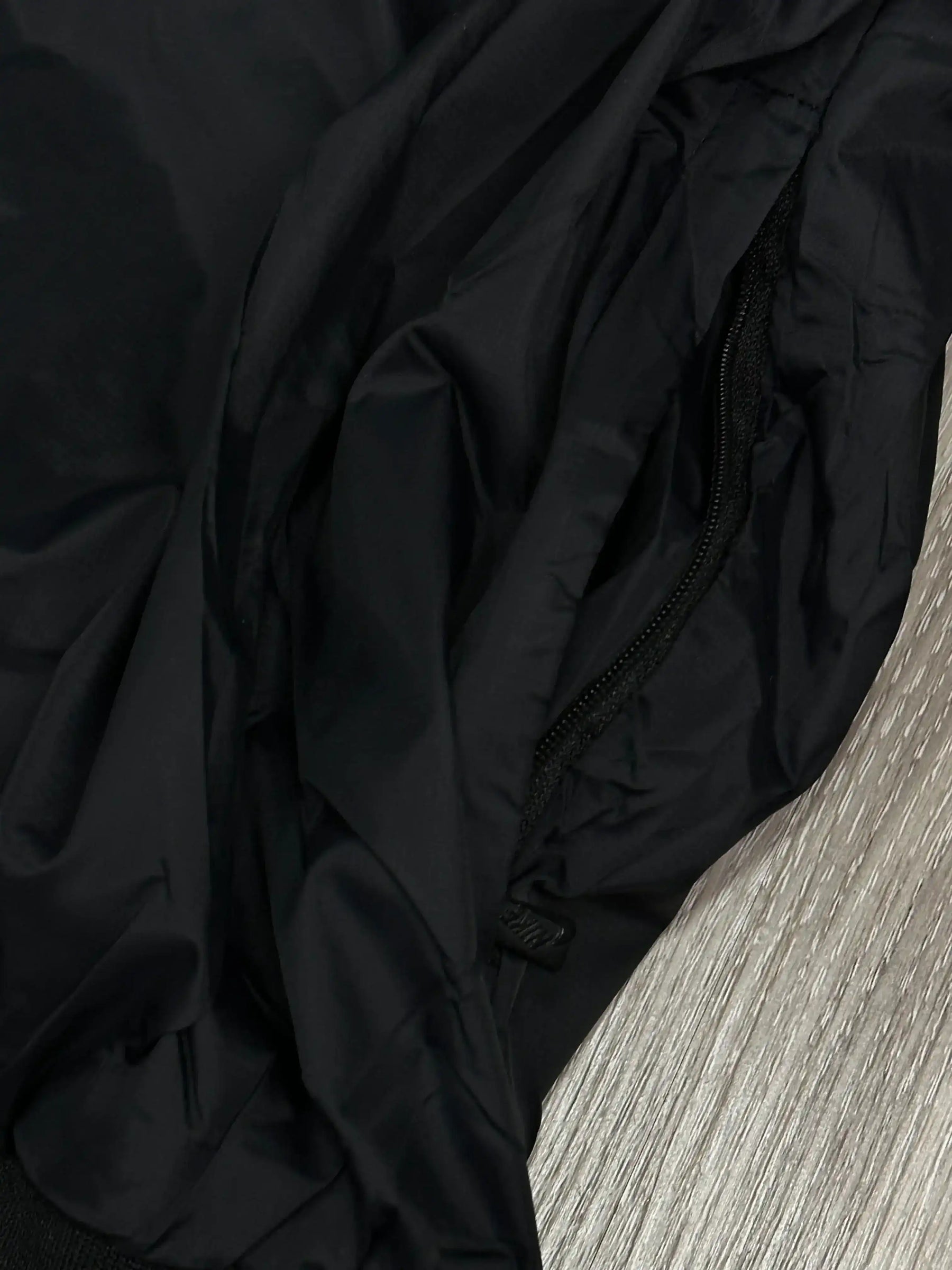 CORTA VENTO NIKE BIG SWOOSH - PRETO