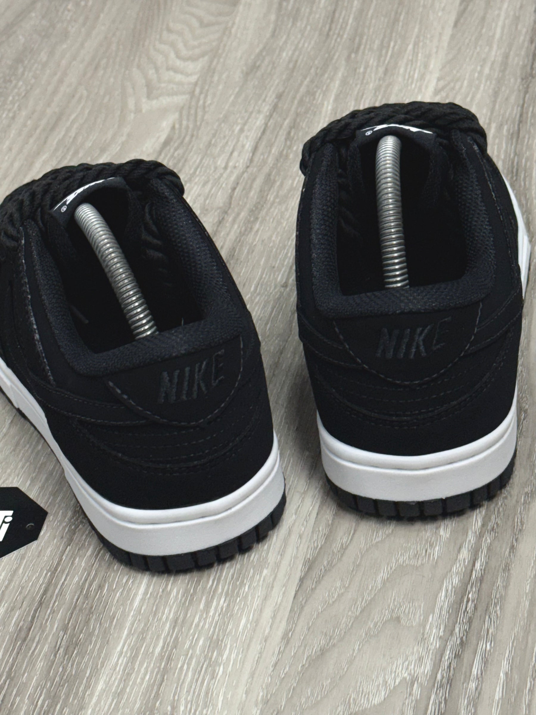 TÊNIS NK DUNK - NOBUCK SOLADO BLACK