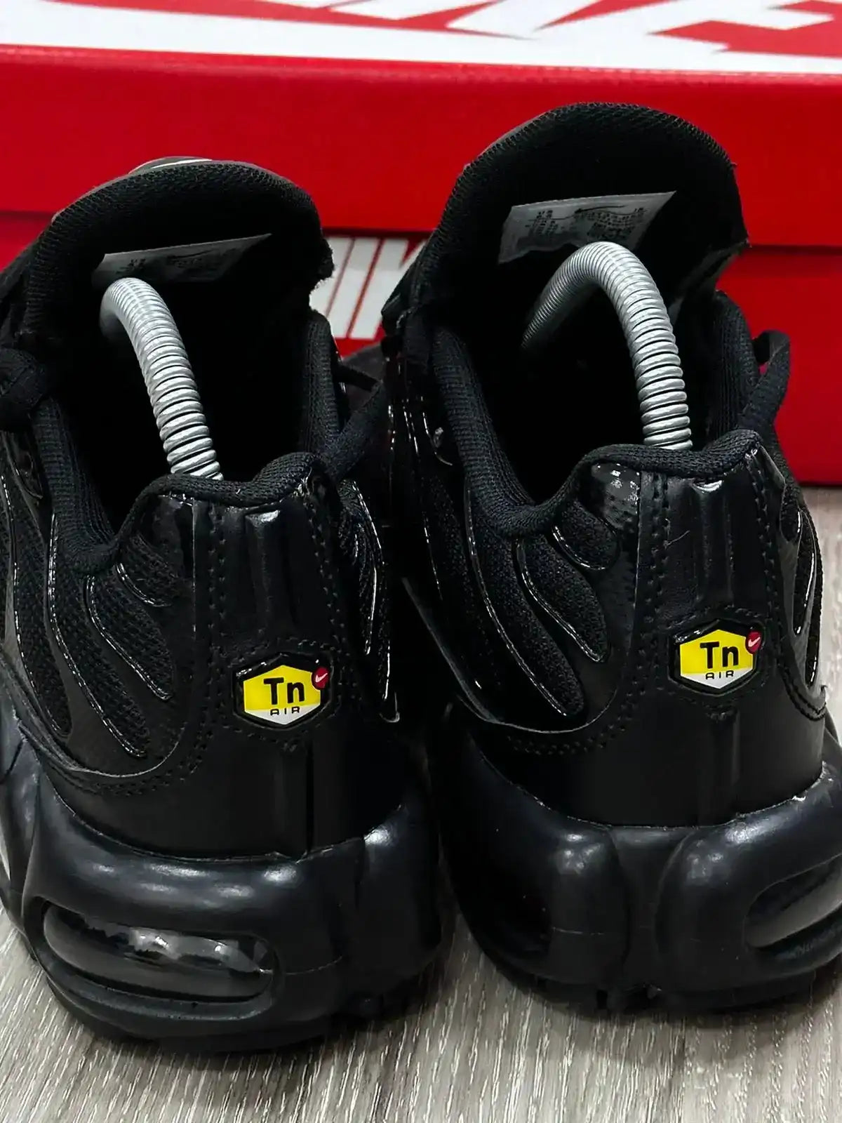 TÊNIS NK AIR MAX PLUS TN - PRETO