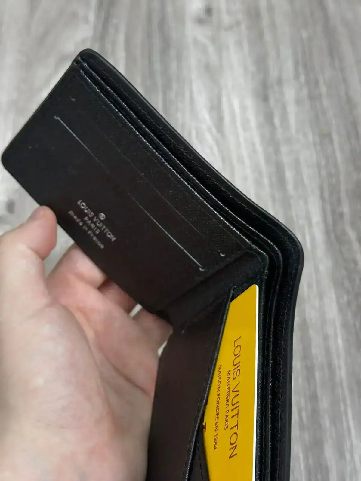 CARTEIRA LV XADREZ - PRETA