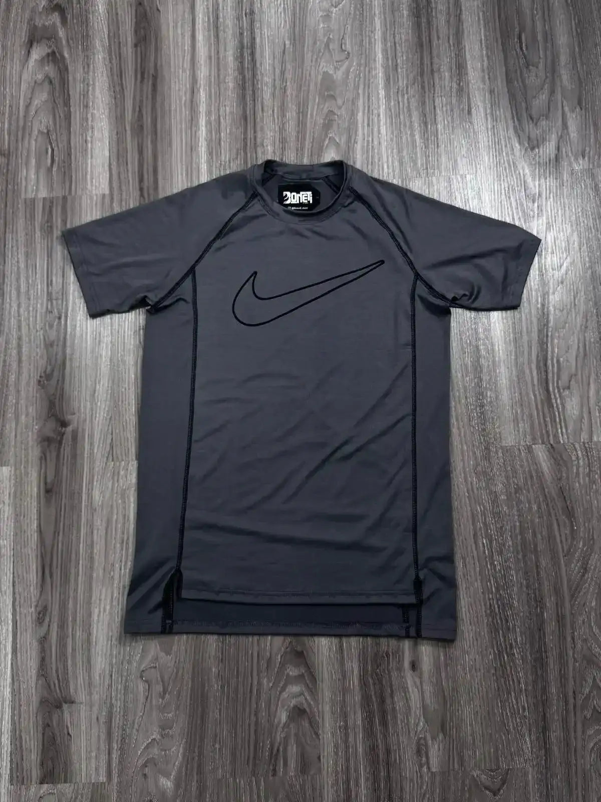 CAMISETA NK DRI-FIT SWOOSH VAZADO - CINZA