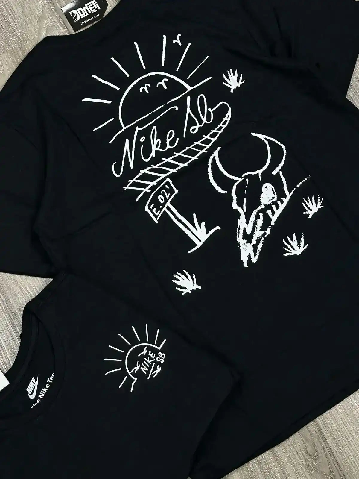 CAMISETA NK SB SUNSET - PRETA