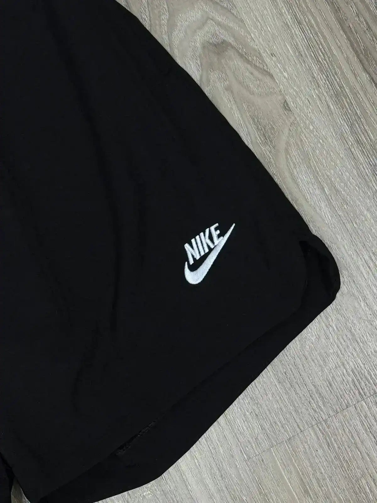 SHORTS TACTEL NK CLUB BORDADO - PRETO