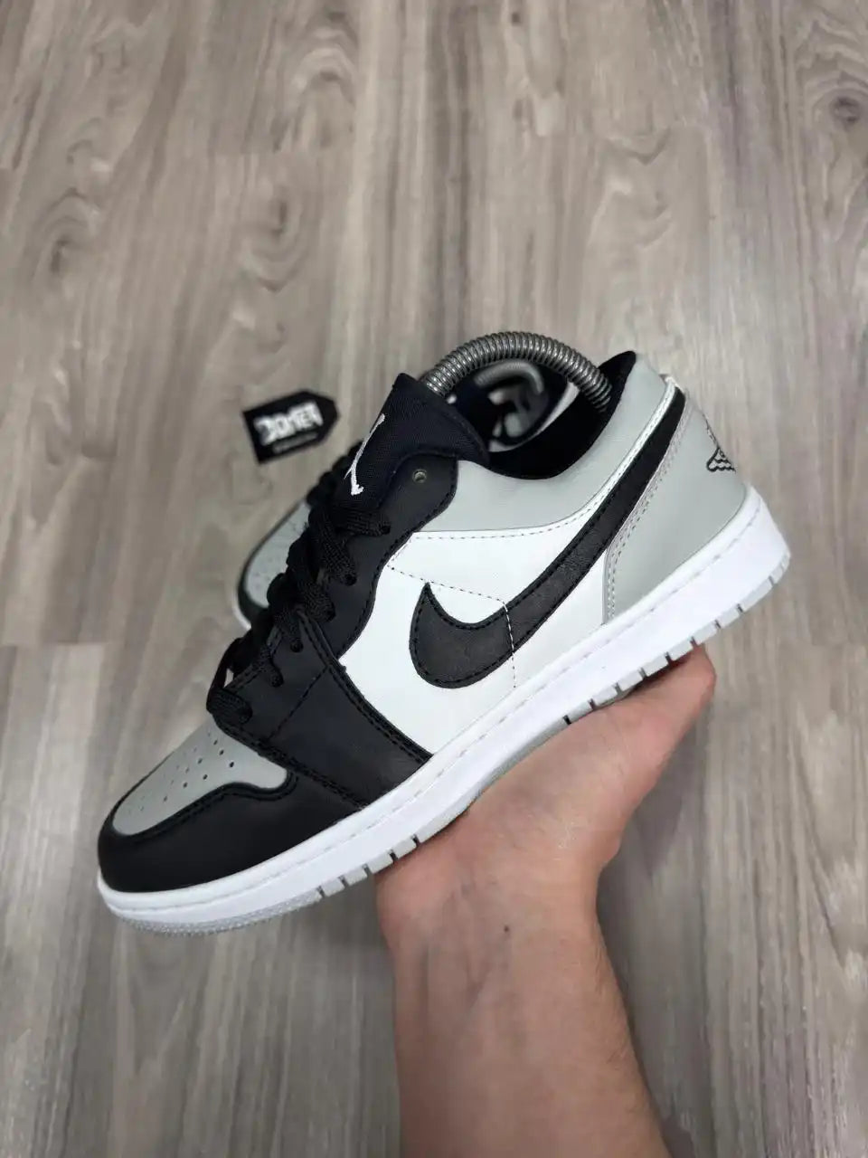 TÊNIS NK JORDAN 1 - CINZA/BRANCO