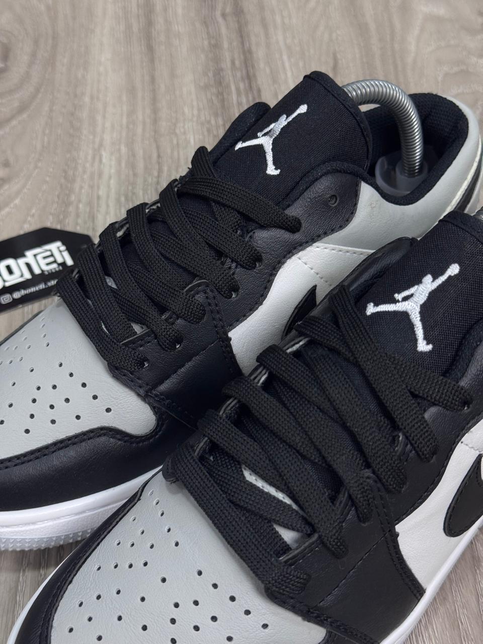 TÊNIS NK JORDAN 1 - CINZA/BRANCO