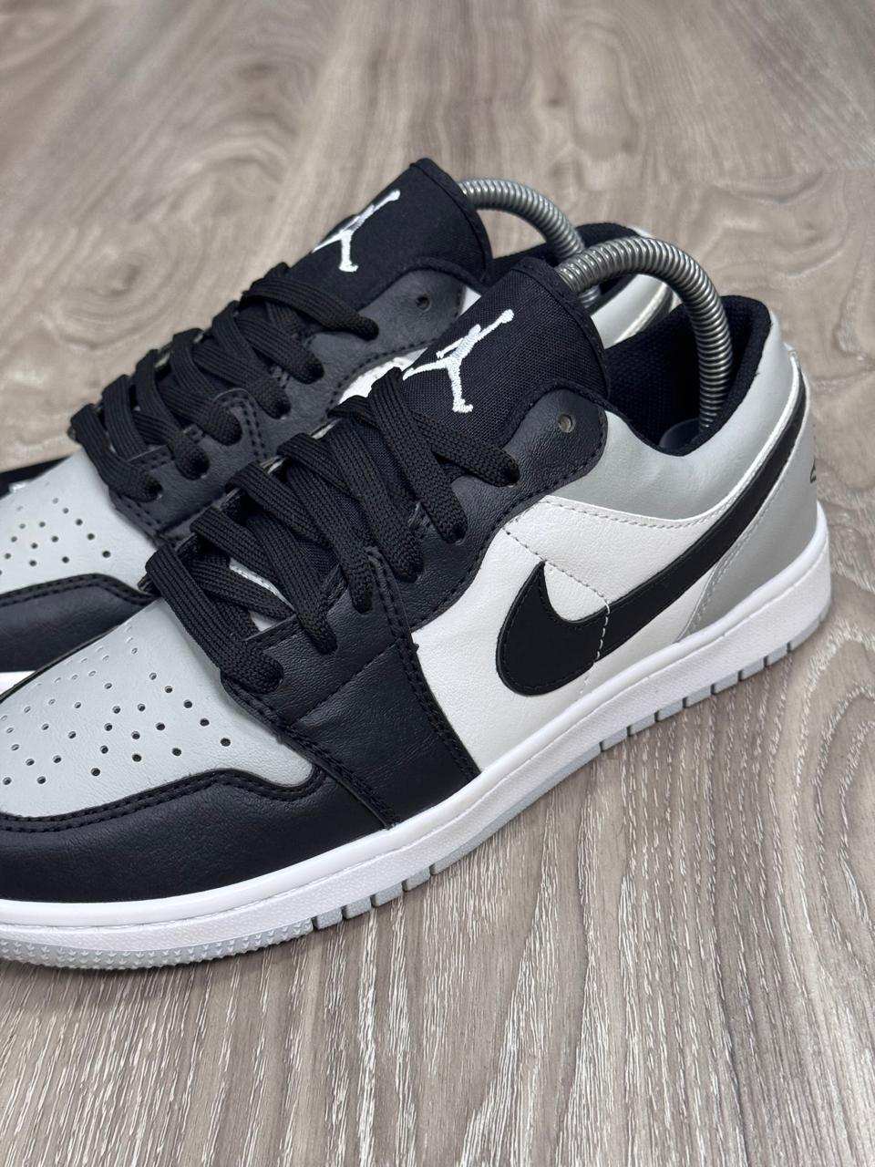 TÊNIS NK JORDAN 1 - CINZA/BRANCO