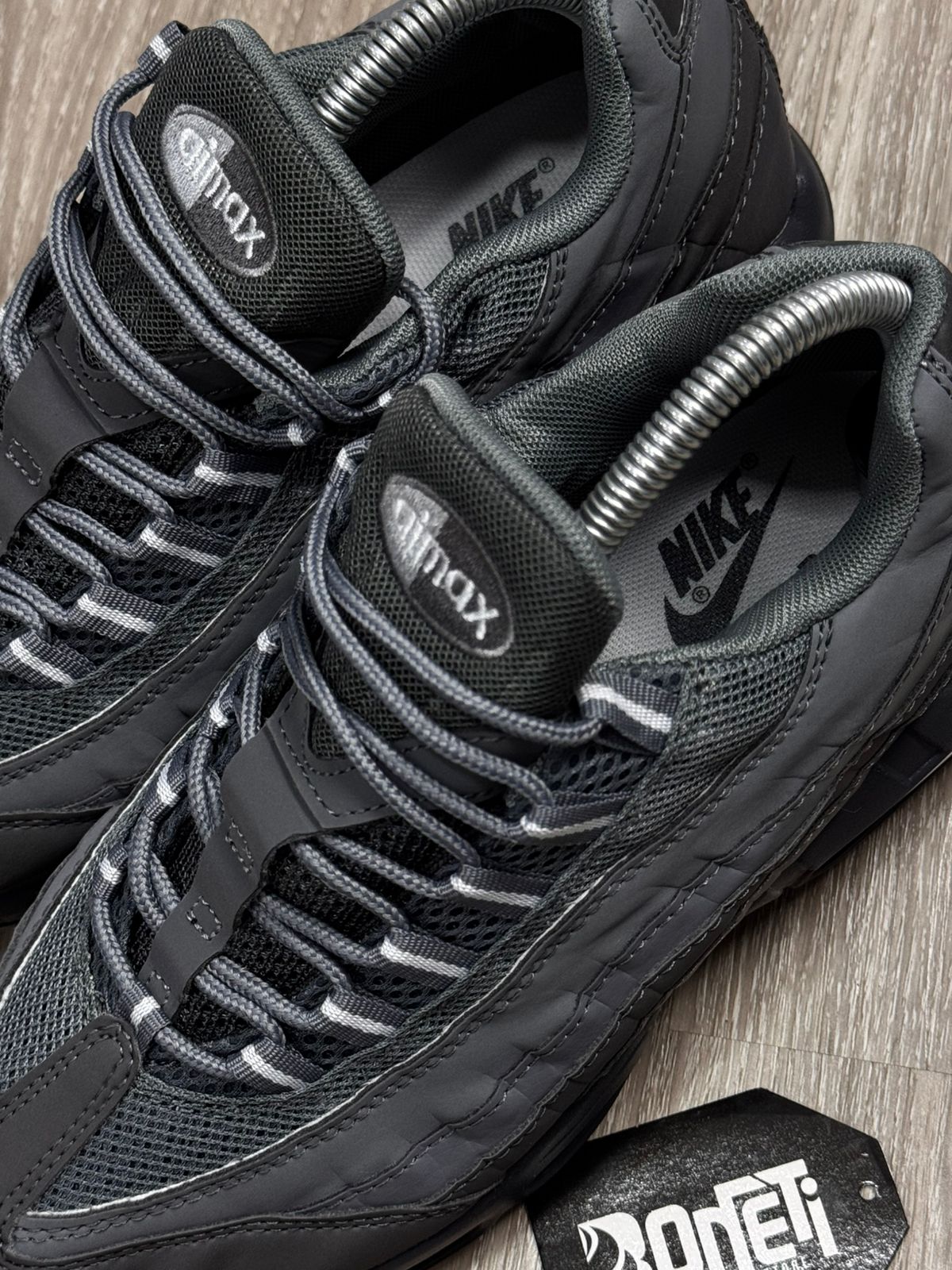 TÊNIS NK AIR MAX 95 - GREY