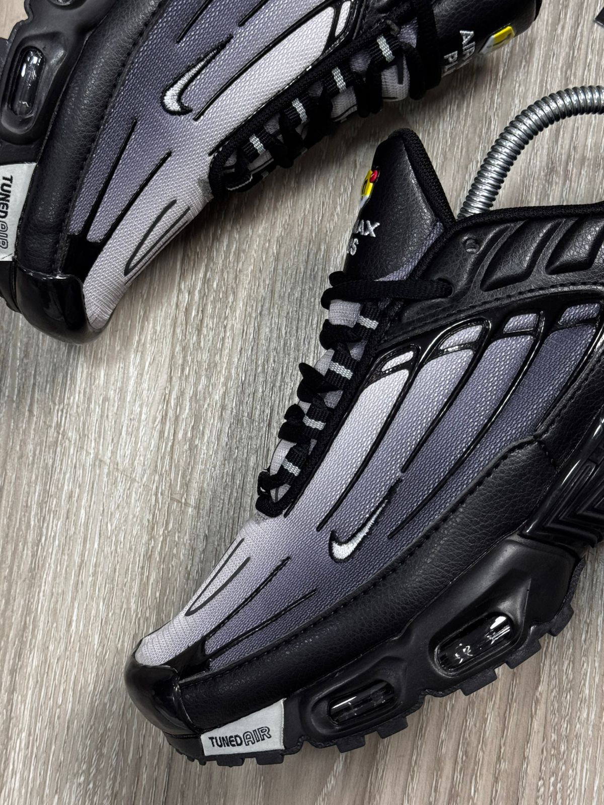 TÊNIS NK AIR MAX PLUS TN 3 - WOLF GREY