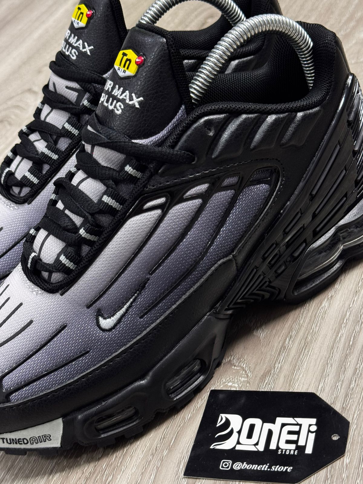 TÊNIS NK AIR MAX PLUS TN 3 - WOLF GREY