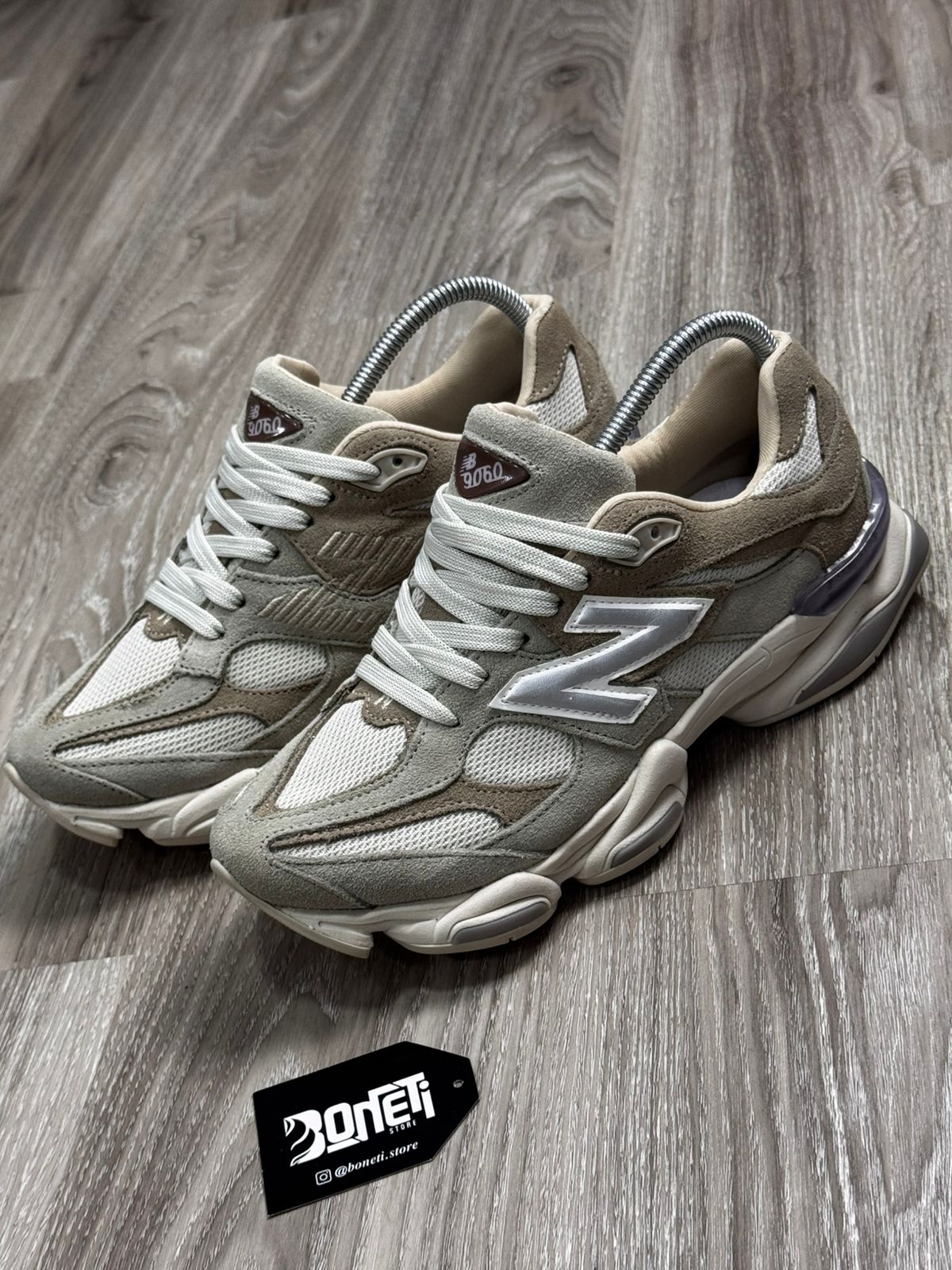 TÊNIS NB 9060 - CARAMELO