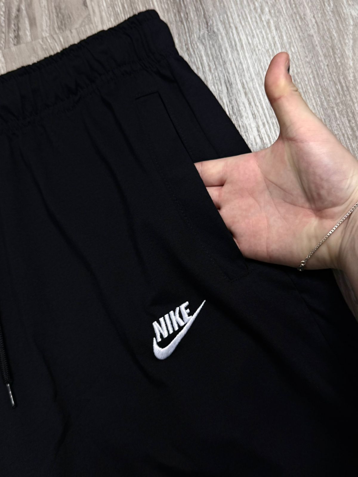 SHORTS MOLETOM NK SPORTSWEAR CLUB - PRETO