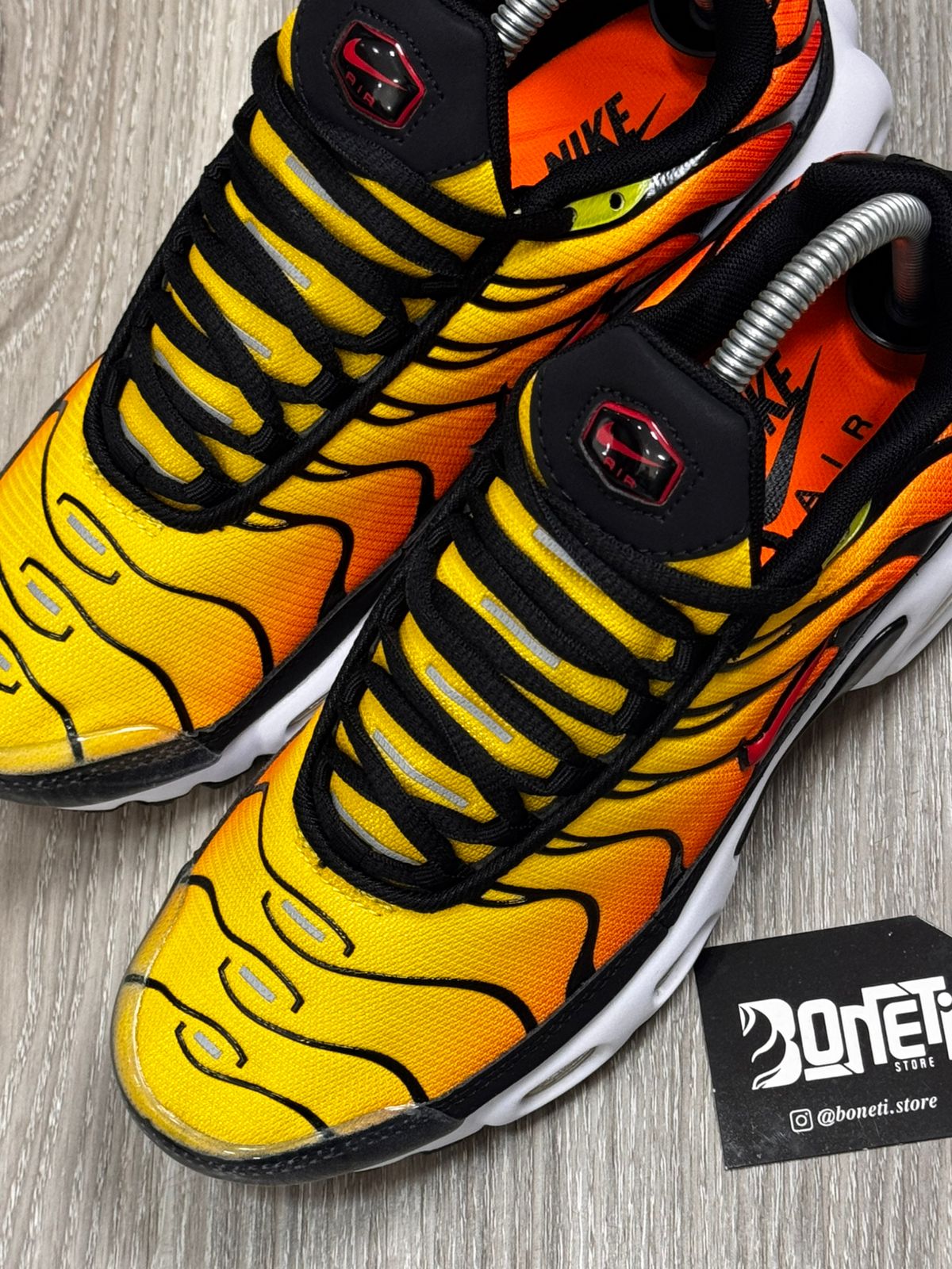 TÊNIS NK AIR MAX PLUS TN - TIGER