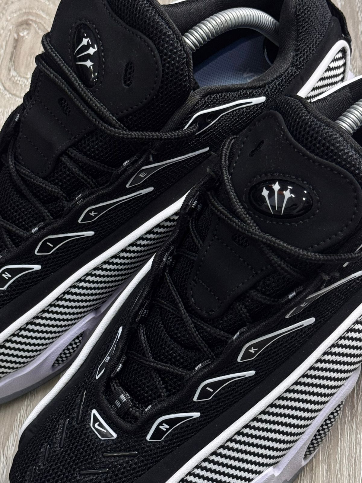 TÊNIS NK x NOCTA GLIDE BLACK WHITE