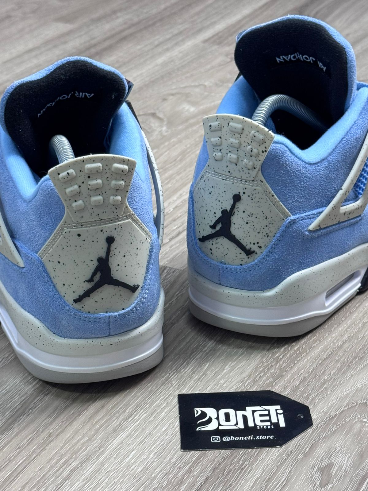 TÊNIS NK JORDAN 4 - UNIVERSITY BLUE