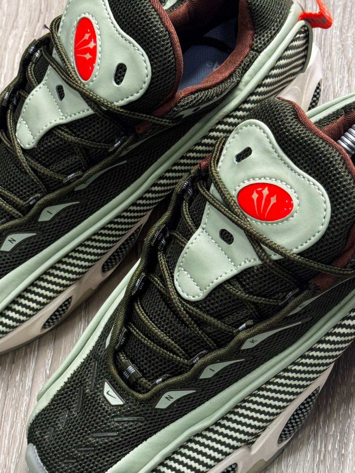 TÊNIS NK x NOCTA GLIDE - GREEN ORANGE