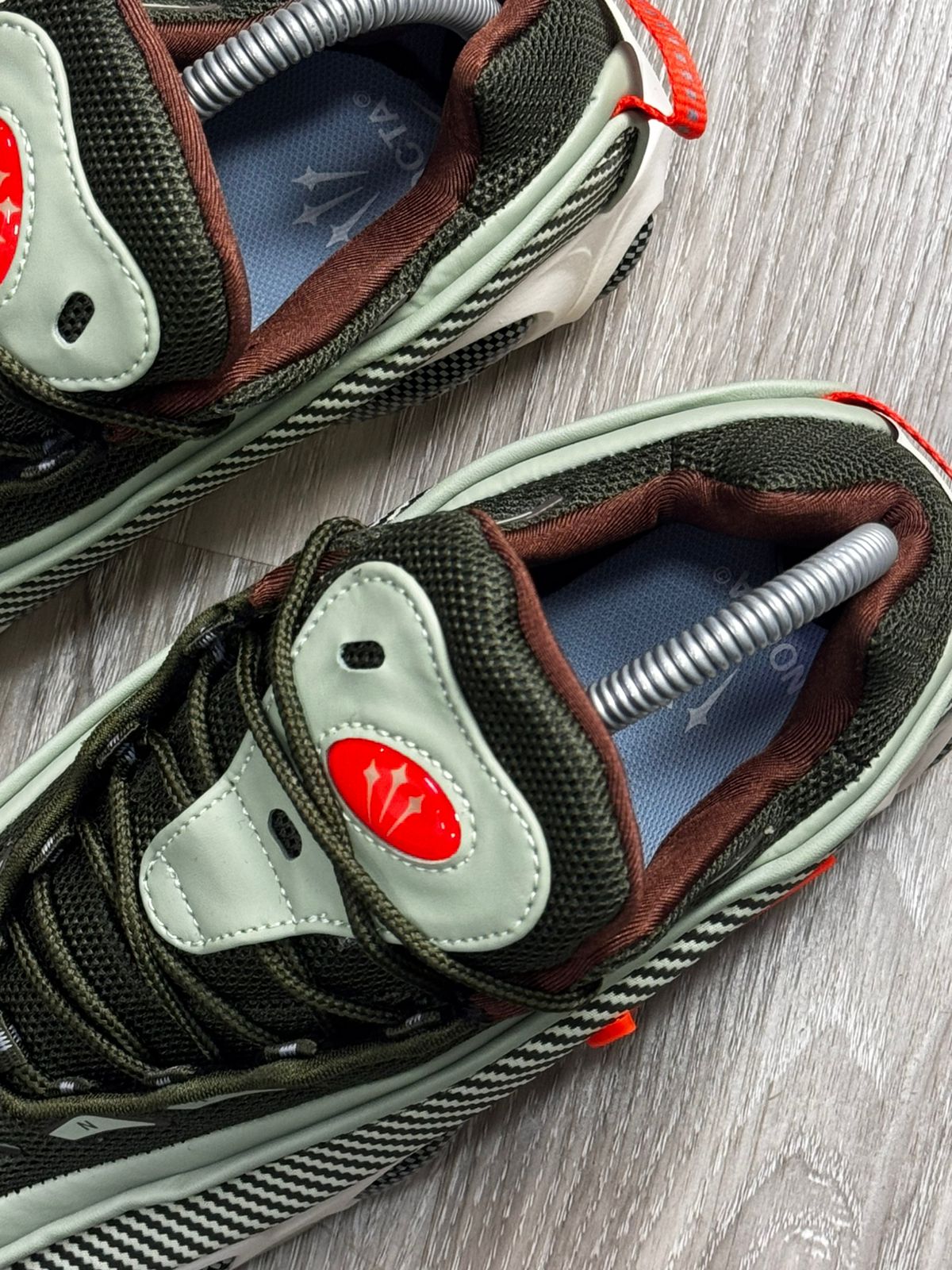 TÊNIS NK x NOCTA GLIDE - GREEN ORANGE