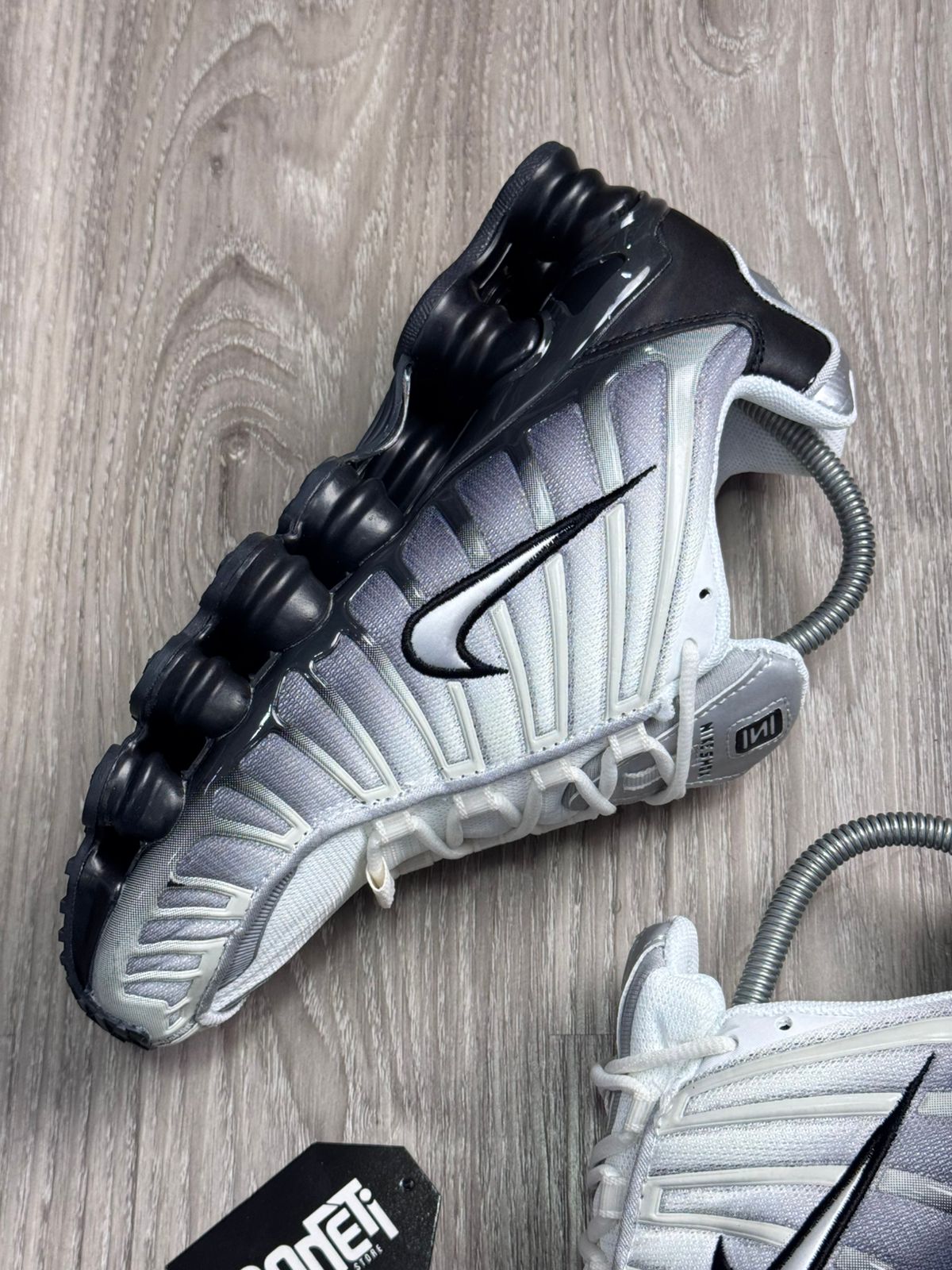 TÊNIS NK SHOX TL 12 MOLAS - FADE