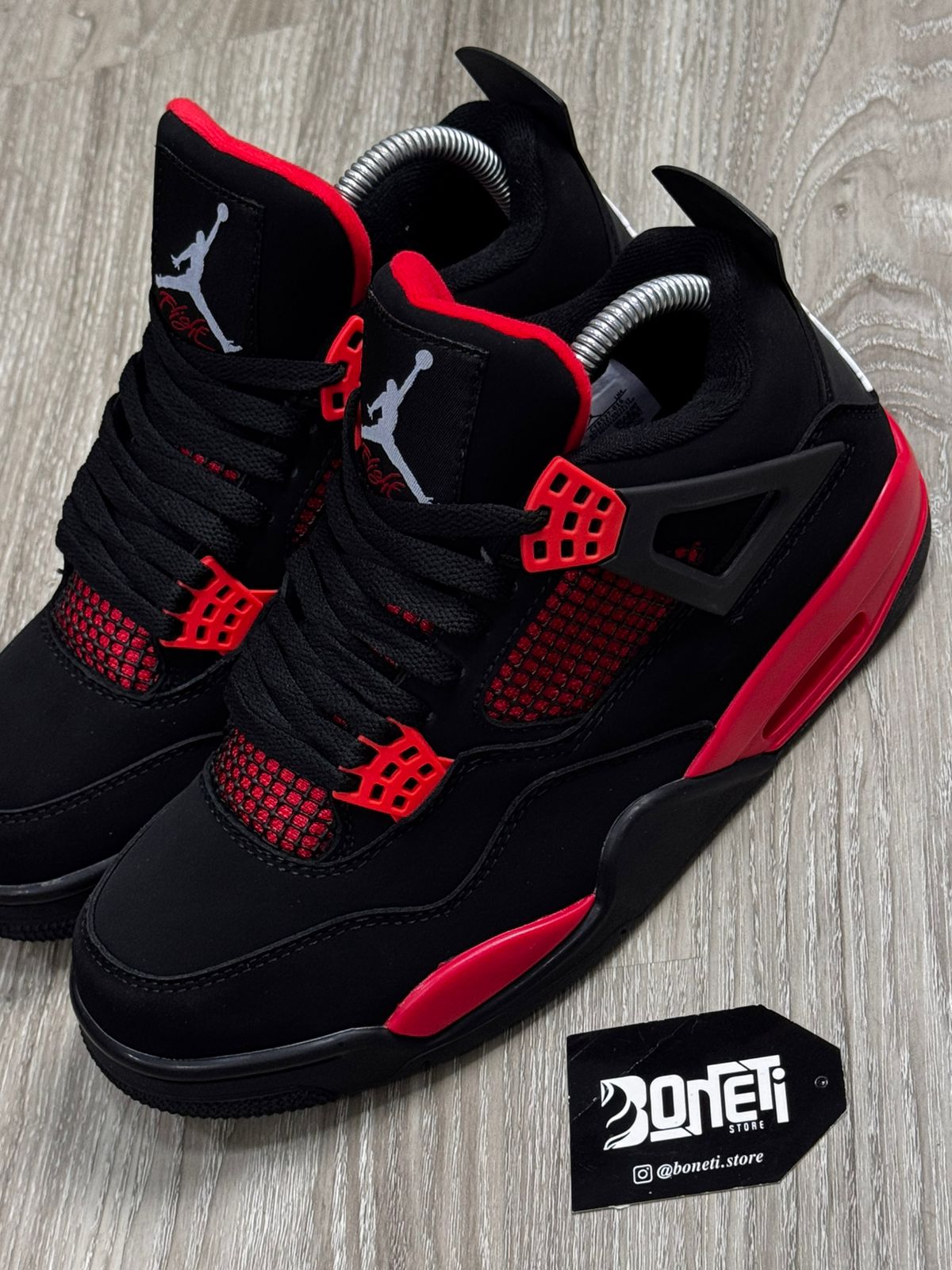 TÊNIS NK JORDAN 4 THUNDER - BLACK RED